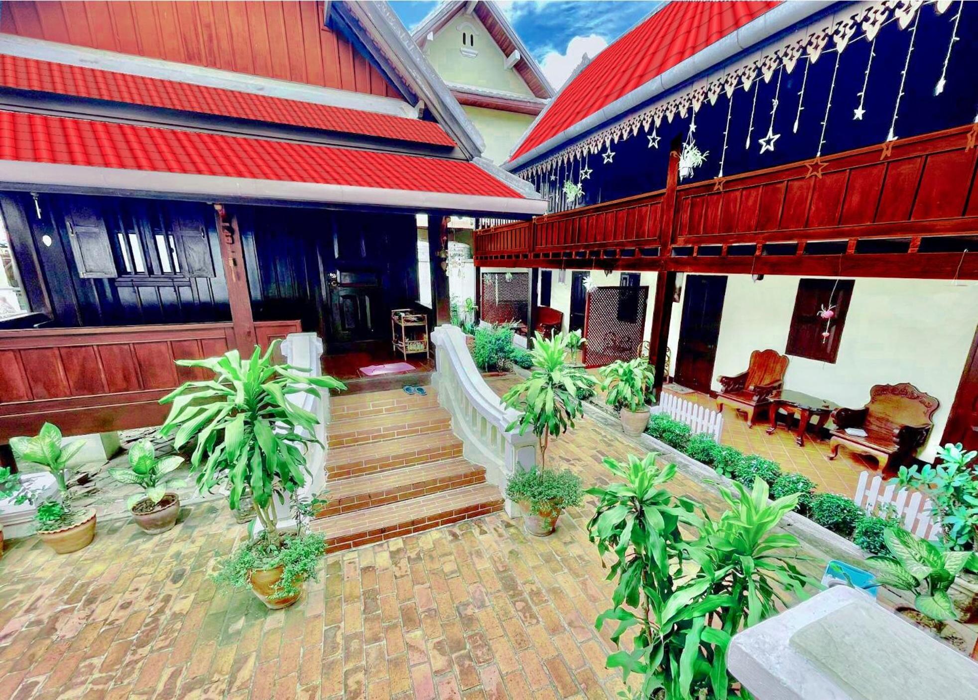 Villa Phathana Royal View Hotel Luang Prabang Exterior photo