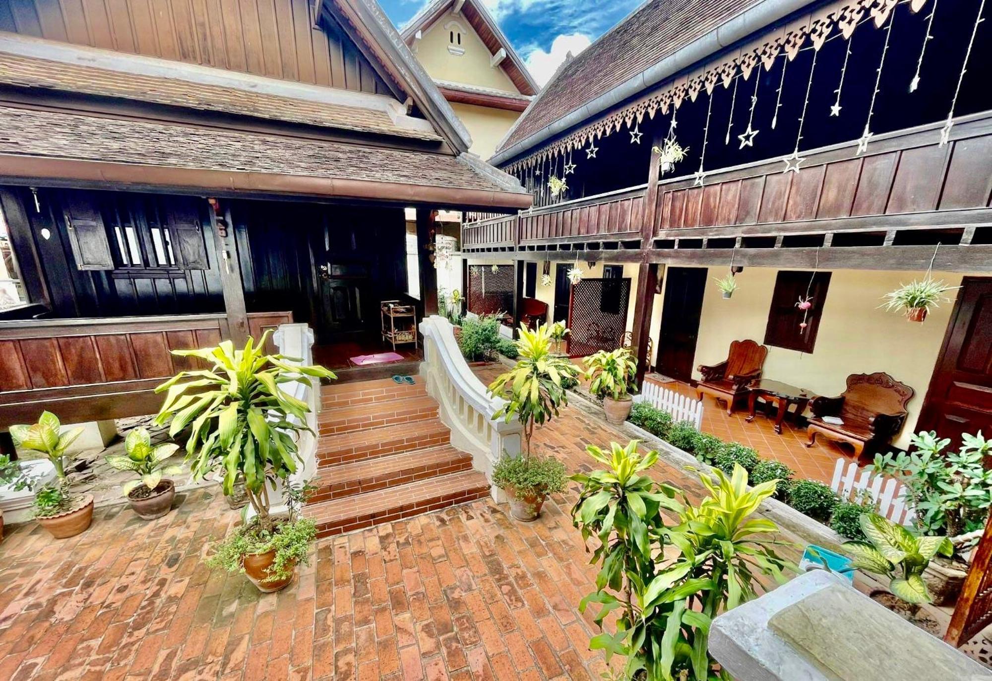 Villa Phathana Royal View Hotel Luang Prabang Exterior photo