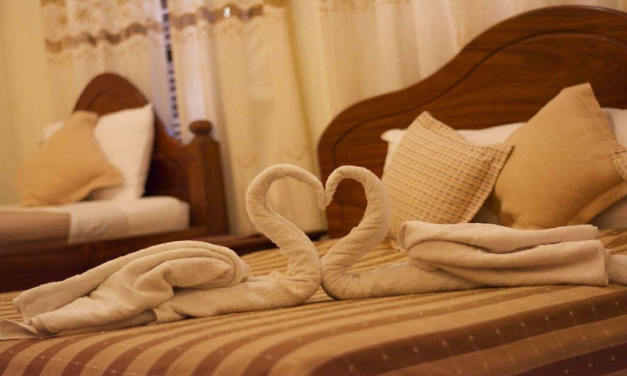 Villa Phathana Royal View Hotel Luang Prabang Exterior photo